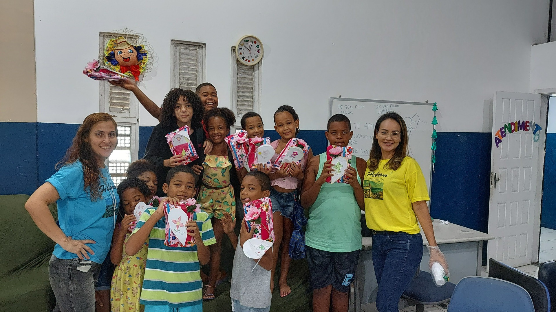 Professora de Educação  Física (Remunerada)