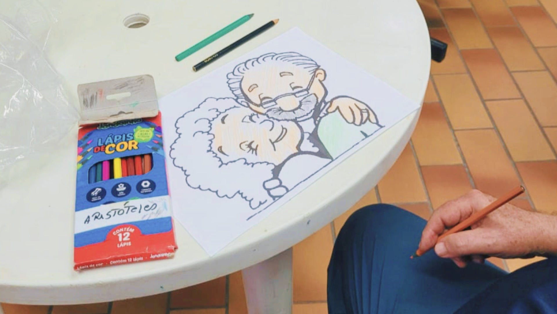 Voluntário (a) em Atividades de Pintura