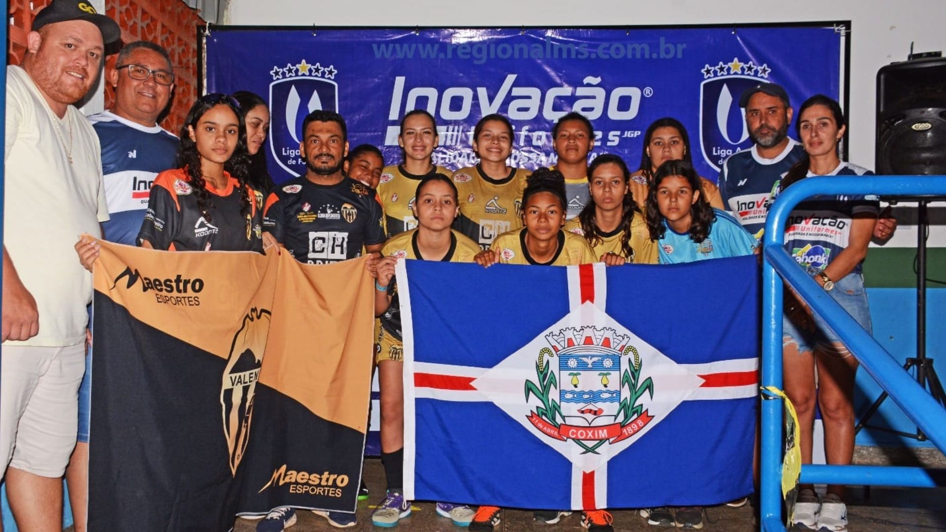 Apoio em quadra de futsal