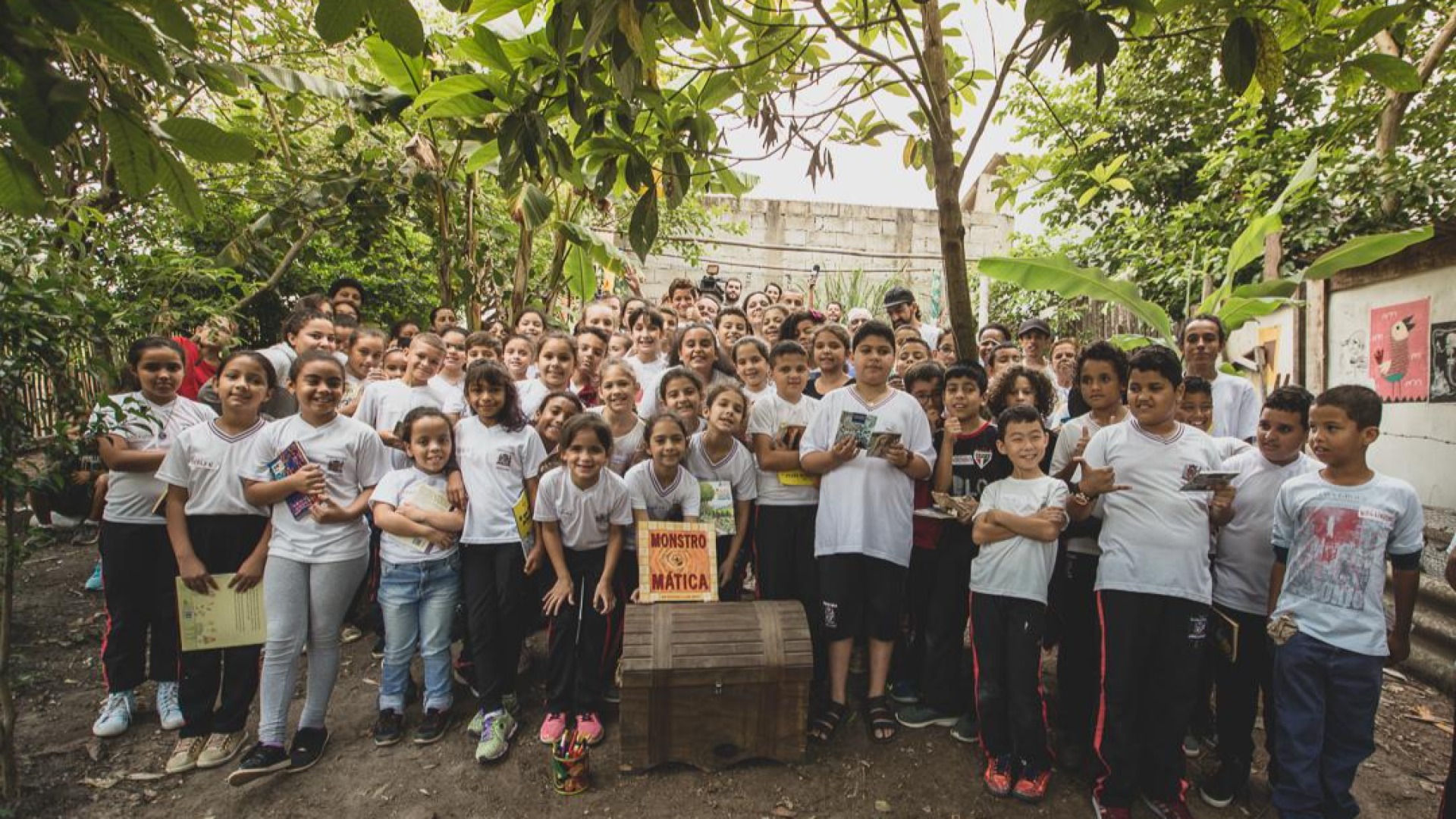 Organização do quintal e horta comunitária