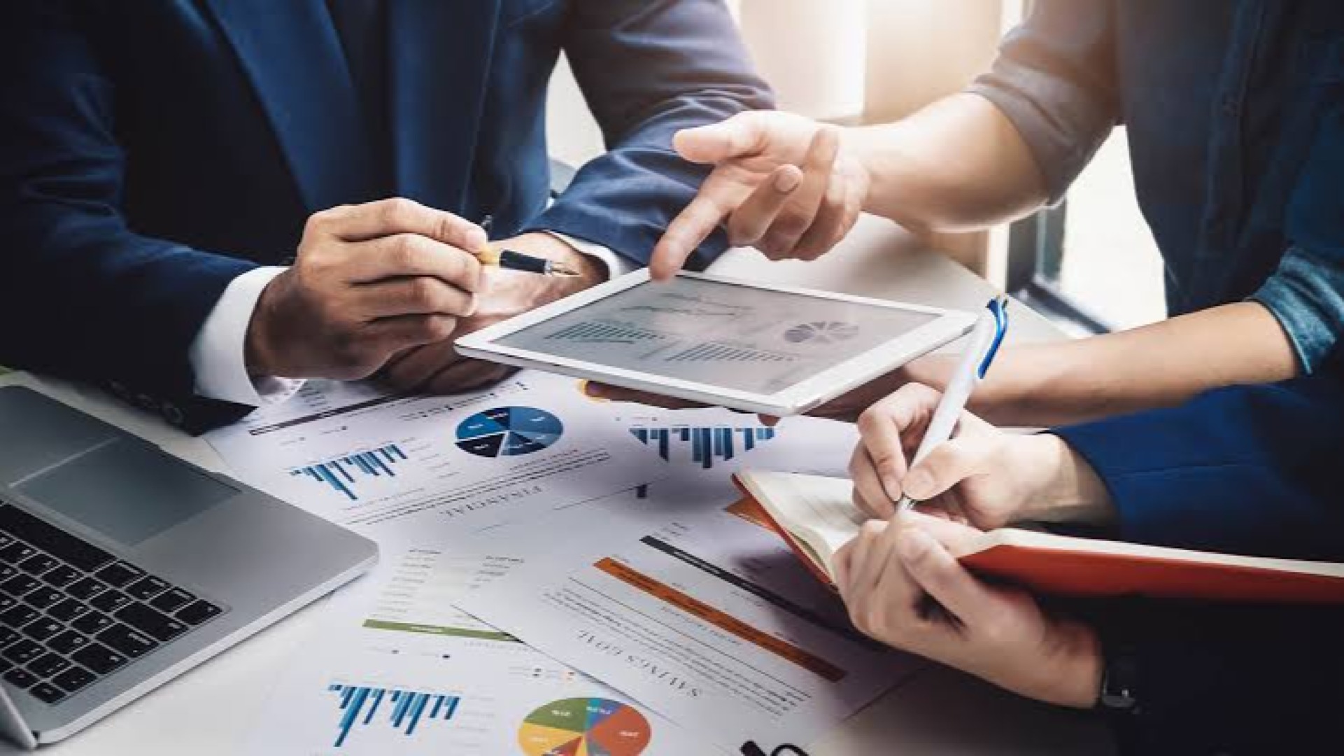 Assistente Administrativo e Financeiro