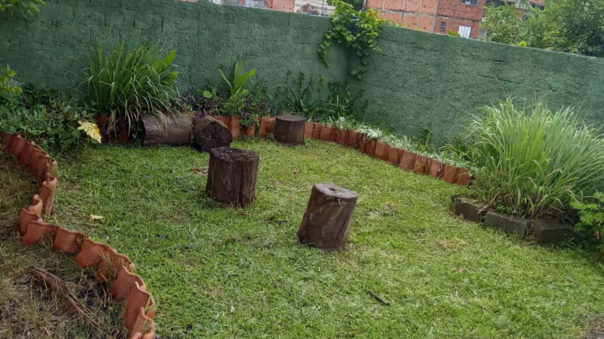 Cuidador (a)  de Horta