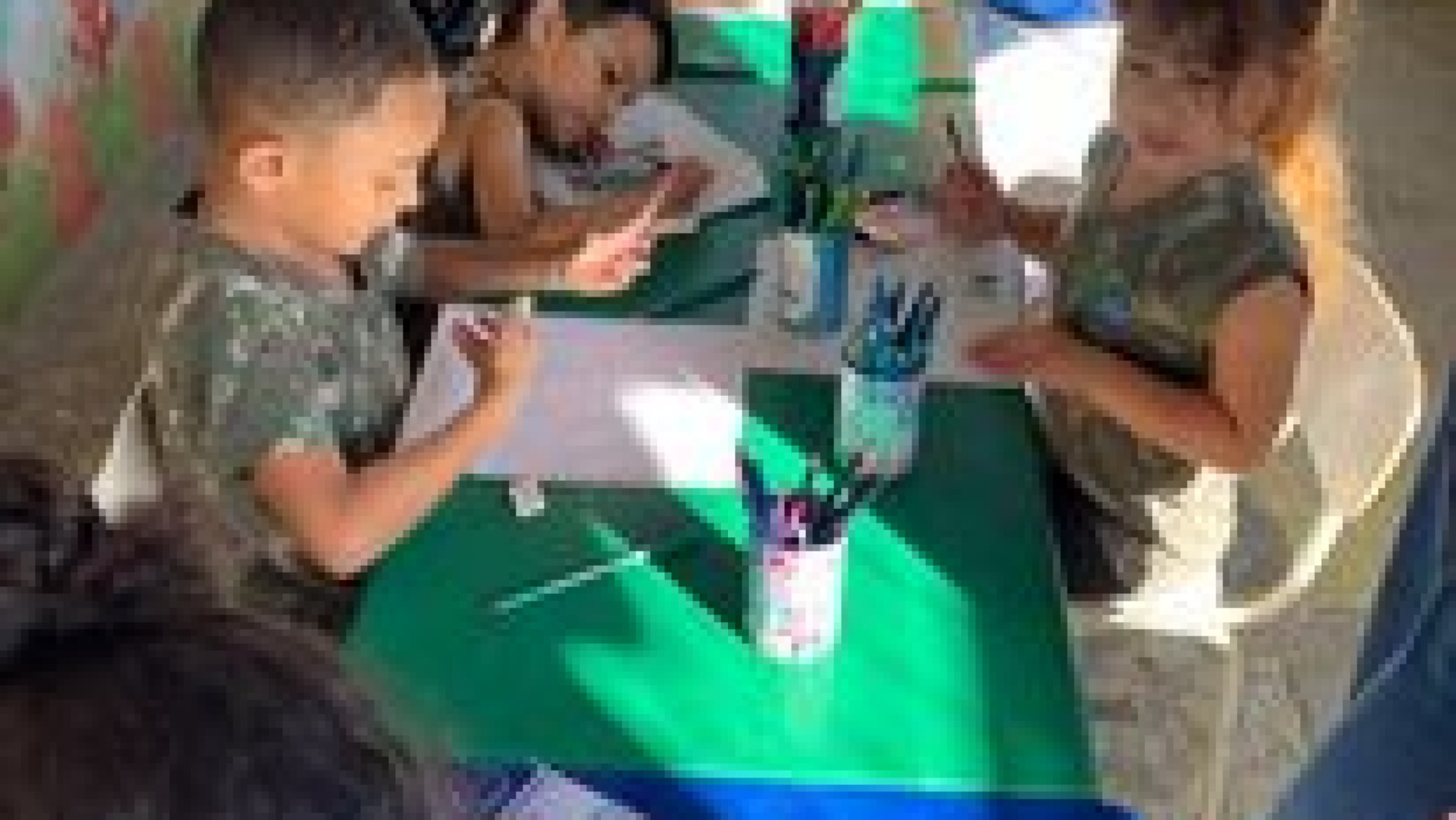 Monitor (a) Infantil