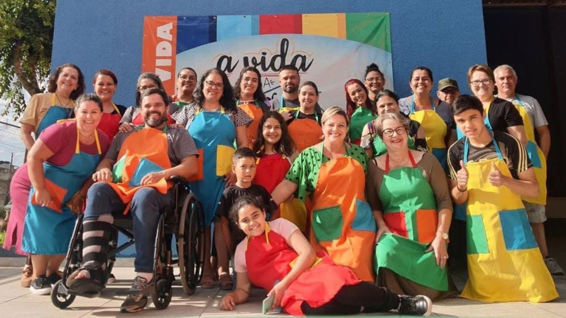 AUXILIAR DE COZINHA 