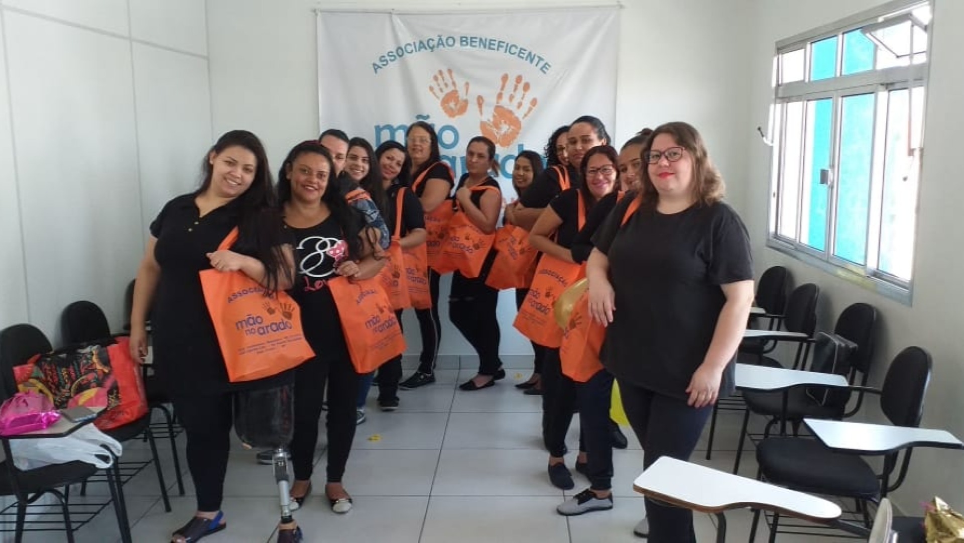 Professora (o)  de Cabelereiro